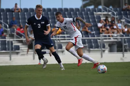 2022 FAU Swimming & Diving Studio