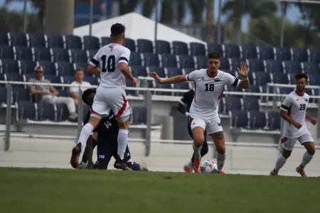 2022 FAU Swimming & Diving Studio