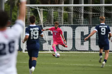 2022 FAU Swimming & Diving Studio