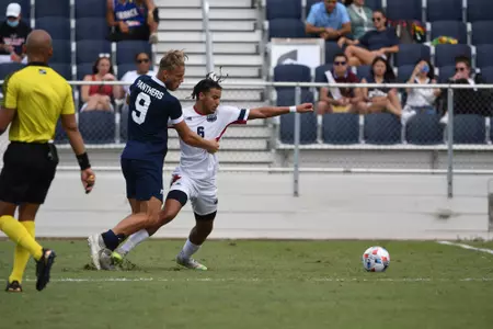 2022 FAU Swimming & Diving Studio
