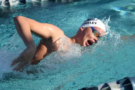 2021 FAU Swimming & Diving Photo Day