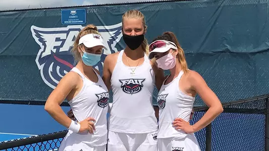 Seniors Louie McLelland, Natalia Boltinskaya, Natalie Kallmunzerova