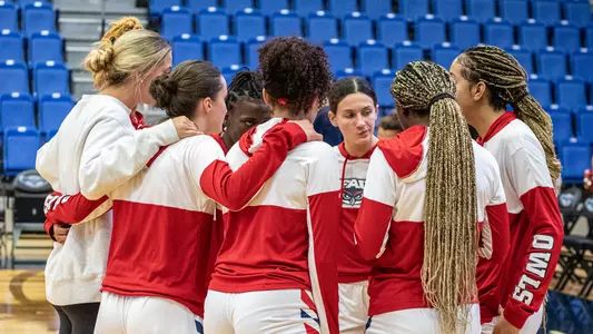Team Huddle vs. FIU