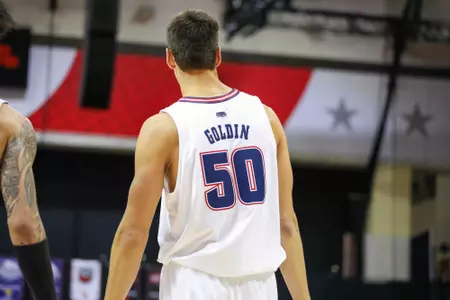 Owls Move Up to No. 14 in AP Top 25 Image