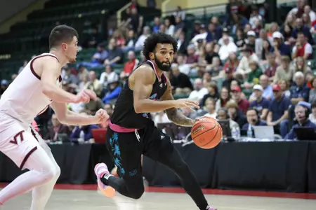 Owls Move Up to No. 13 in Latest AP Poll Image