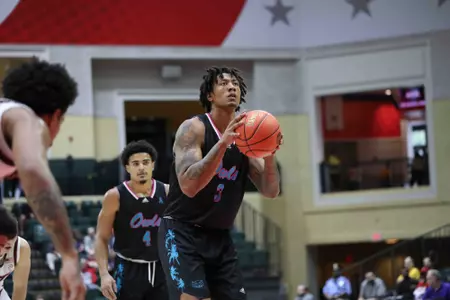 Owls Climb Up to No. 11 in the AP Top 25 Image