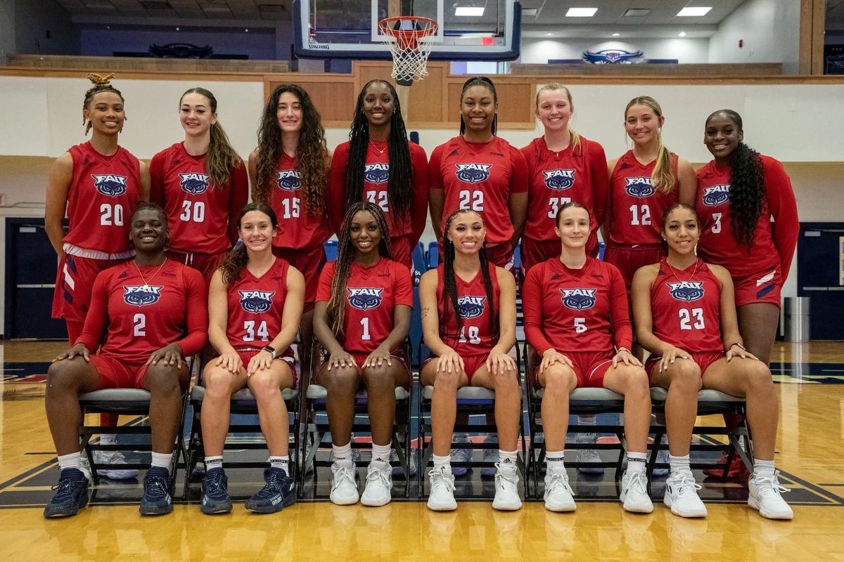 2022-23 FAU WBB Team Photo