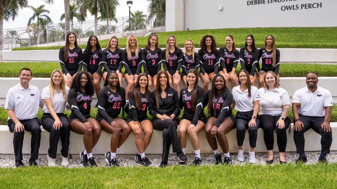 2023 Florida Atlantic Volleyball Team Photo