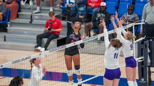 Romina vs. Holy Cross