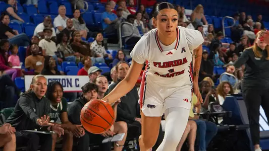 Mya Perry vs. Manhattan