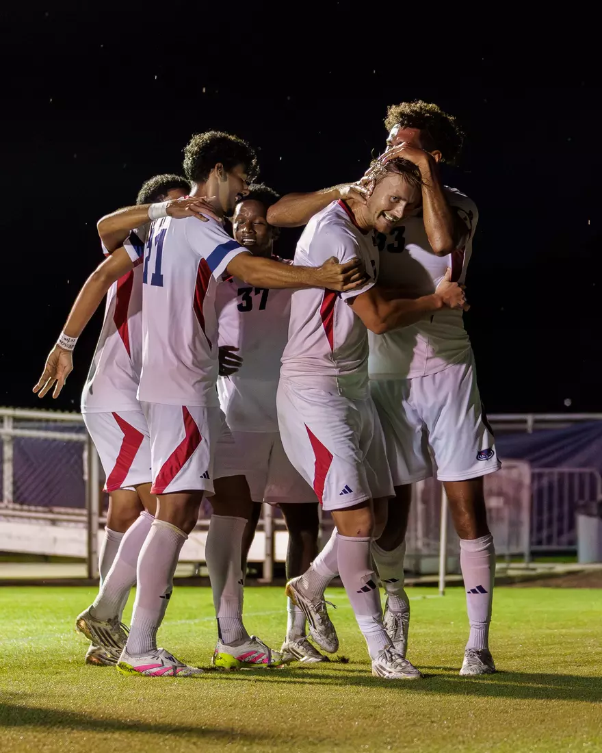 FAU MSOC earns fifth straight win with a 2-0 shutout of Memphis