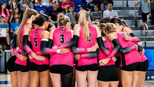 VB Team Huddle vs. Charlotte