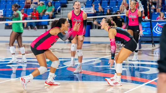 VB Team Celebration vs. North Texas