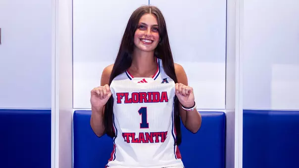 Florida Atlantic WBB Class of 2026 - Juju Leroux