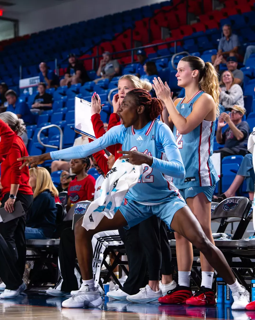 FAU WBB's Vivian Onugha versus. Air Force.