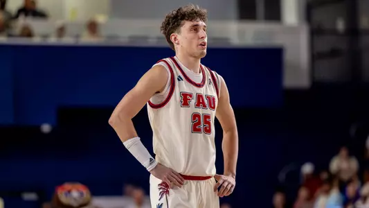 Florida Atlantic vs Charlotte