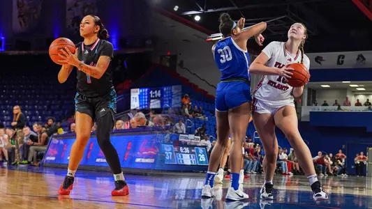 Perry and Asbrink Hose AAC Honors (March 6)