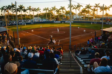 2025 Softball Record Crowd