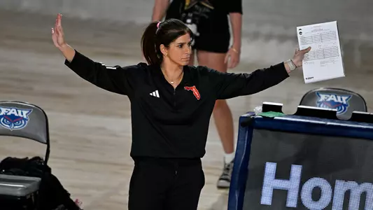 Coach Fernanda Nelson