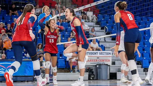 VB Team Celebration vs. George Washington