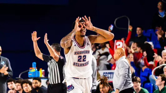 Devin Vanterpool vs. Tulane (3-pointer)