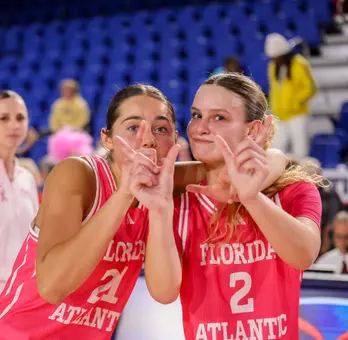 Grace Carstensen and Madi Gewirtz versus Tulsa.