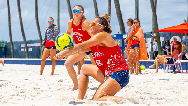 Klaire VanDeusen and Mia Scanlon at Capri Classic