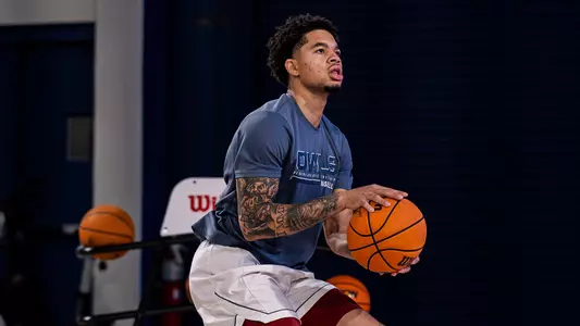 Jelani Hamilton shooting during practice