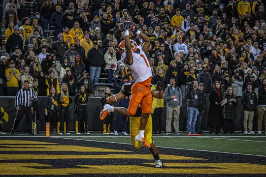 Wide Receiver Isaiah Williams (1)
Illinois Fighting Illini Football vs. Iowa - 11/20/21