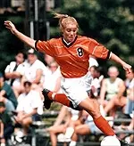 Defender Kim Doetzel<br>assisted on Illinois'<br>first goal of the<br>the match Sunday<br>against Denver.