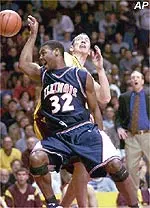 Illinois forward Cleotis Brown battles with Minnesota's Shane Schilling for a loose ball in the first half in Thursday.