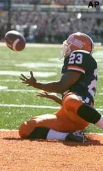 Rockey Harvey finds himself all alone in end zone for a touchdown catch against Wisconsin Saturday.