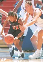 Shavonna Hunter and women's basketball prepares for Pepperdine this Saturday.