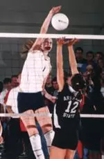 Jessica Belter tied her career high with 16 kills on a career-best .737 hitting as Illinois swept No. 18 Michigan State.