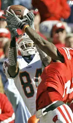 Kendrick Jones goes up for a catch versus Wisconsin's Scott Starks in the second half.