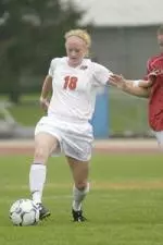 Sophomore Paula Faherty scored the lone Illini goal on a PK in the 3-1 loss to the Mexican National Team on Sunday at Illinois Soccer Stadium.