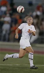 Ella Masar scored the game-winning goal in Illinois' 4-1 win against Iowa.