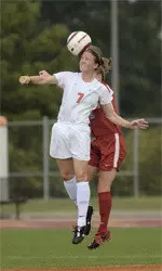 Laura Redmond scored the golden goal in Illinois' 1-0 double-overtime win at No. 20 Florida to advance to the NCAA second round on Sunday.