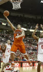 Deron Williams scores against the Ohio State defense.
