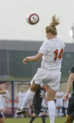 Kara Gostisha helped the Illini limit Florida State to just nine shots, but the Seminoles managed a 1-0 win in the NCAA Round of 16.