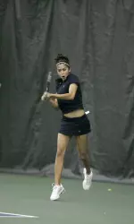 Sophomore Shivani Davé and the Illini cruise past UTSA, 4-2.
