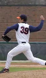 Right-hander Mike Stankiewicz had a career day, tossing a one-hit complete-game shutout to lift Illinois to a 1-0 win in Saturday's first game. Stankiewicz struck out a career-high seven Wildcats in seven innings.