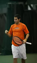 Sophomore Marc Spicijaric's straight-sets victory at No. 4 singles propells Illini to 7-0 victory over Kentucky.