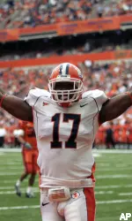 Illinois tight end Jeff Cumberland celebrates a first quarter touchdown catch. (AP Photo/Mike Groll)