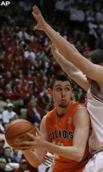 Mike Tisdale scored 16 points for Illinois.