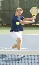Sophomore Roy Kalmanovich picked up a win at No. 1 singles this afternoon for the Orange and Blue.