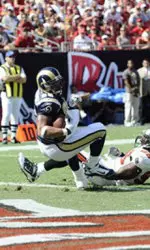 Michael Hoomanawanui had his first career touchdown reception for the Rams on Sunday.