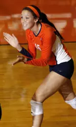 Freshman Jazmine Oroxco hit .529 with 11 kills as Illinois downed Wisconsin Wednesday night.