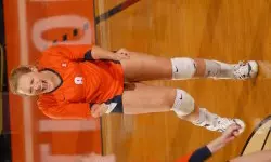 Hillary Haen had 56 assists and 15 digs in Illinois' win over Cincinnati