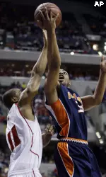 Demetri McCamey had 13 points.